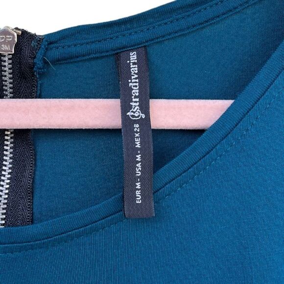 STRADIVARIUS | Leather Cuff Teal Sleeved Tee (M) - Picture 3 of 4